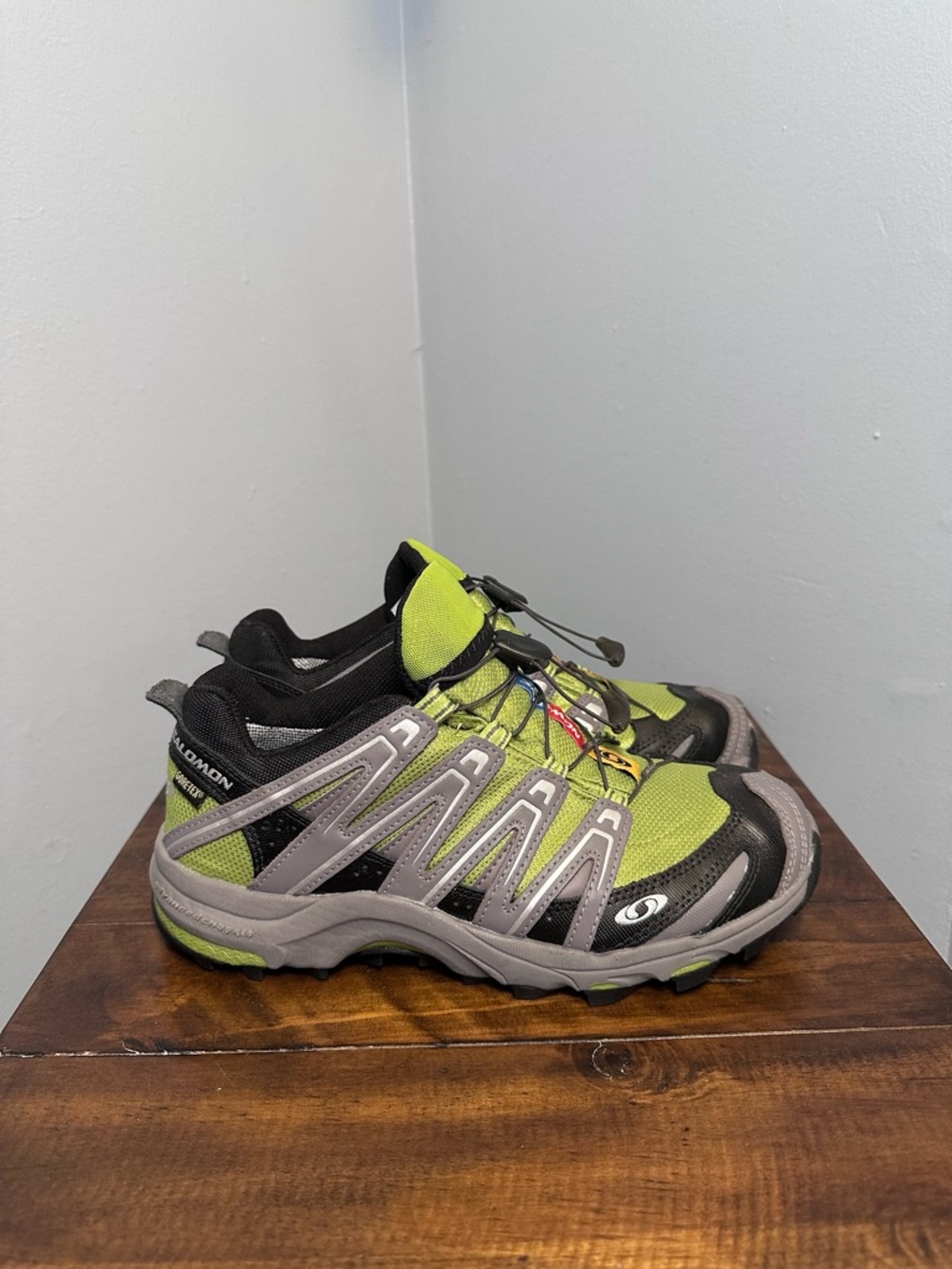 Salomon X Ultra 3 Low GTX Hiking Shoes Green Black  Womens 7.5 Gore-tex